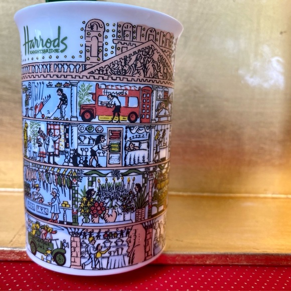 Harrods Tea Cup (or can be coffee mug) and Teabag Tidy (Teabag dish) - Picture 4 of 11